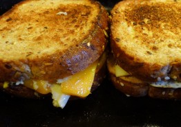 grilled cheese, mothers and daughters
